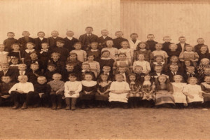 Bilde av Elever ved Fevang skole i 1911